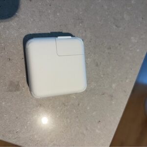 Apple White 30W USB-C Power Adapter